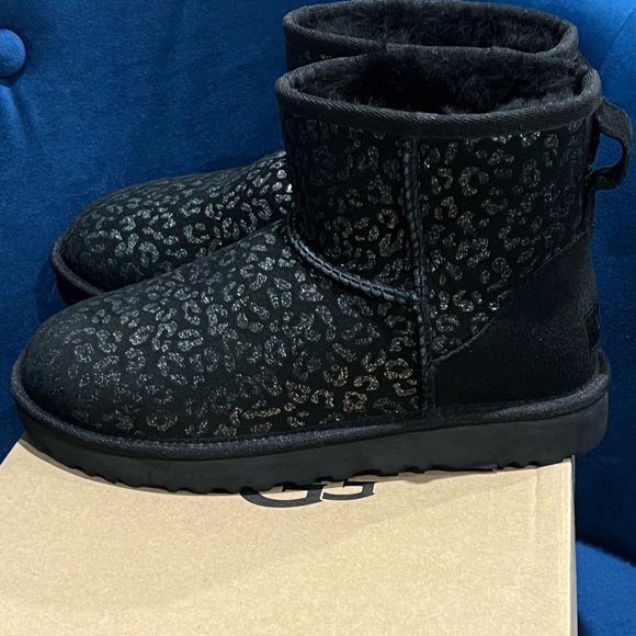 Brand New Ugg Plush from real lamb due back size 6 / 37 - Picture 8 of 8